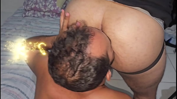 ATIVOS DOTADOS FODENDO UM PASSIVO DO RABÃO QUE ACHARAM NO GRINDR. FULL SHEER.COM