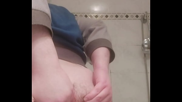 Pushing out a nice piece of meat: gay rosebud and a little dildo after s**t