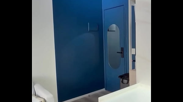 SENTANDO GOSTOSO NO PAU DO MACHO